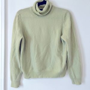 Valeria Stevens Cashmere Turtleneck
